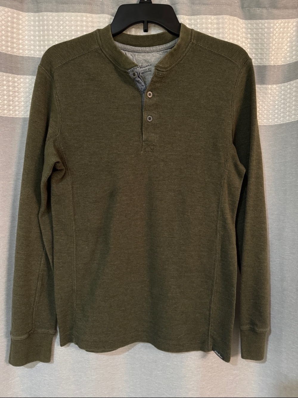Eddie Bauer Olive Green Long-Sleeve Waffle Henley